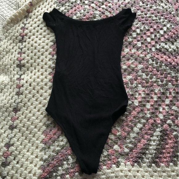 Pull & Bear Ribbed Black Bodysuit - Picture 7 of 9